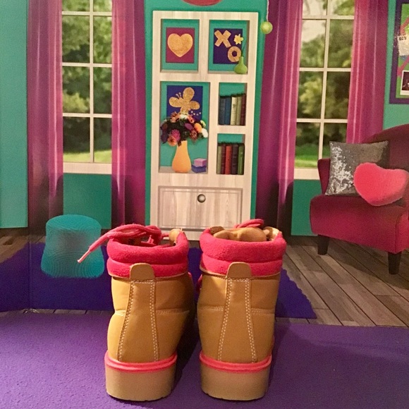 Girls Pink Trim Beige Boots Size 1 - Picture 5 of 5